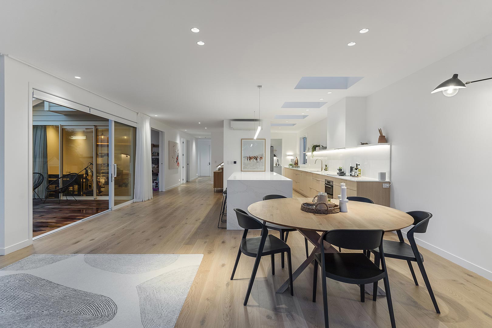 Devonport_New_Build_Cain_Built_Hallway_courtyard